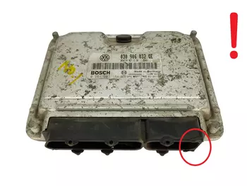 030906032CE Calculateur Volkswagen