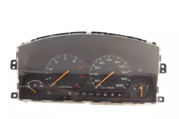 PLF21 GJ84 Le compteur, compteur de vitesse, tableau de bord Mazda