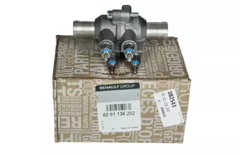8201136202 Boitier thermostat d'eau moteur Opel Renault 2.3 dCi / 2.3 CDTI