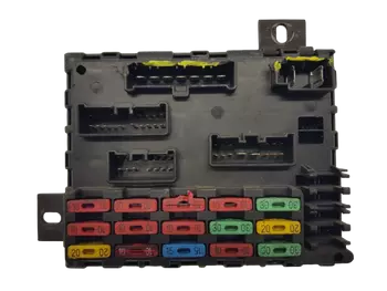 46443389 Boîtier fusibles Fiat